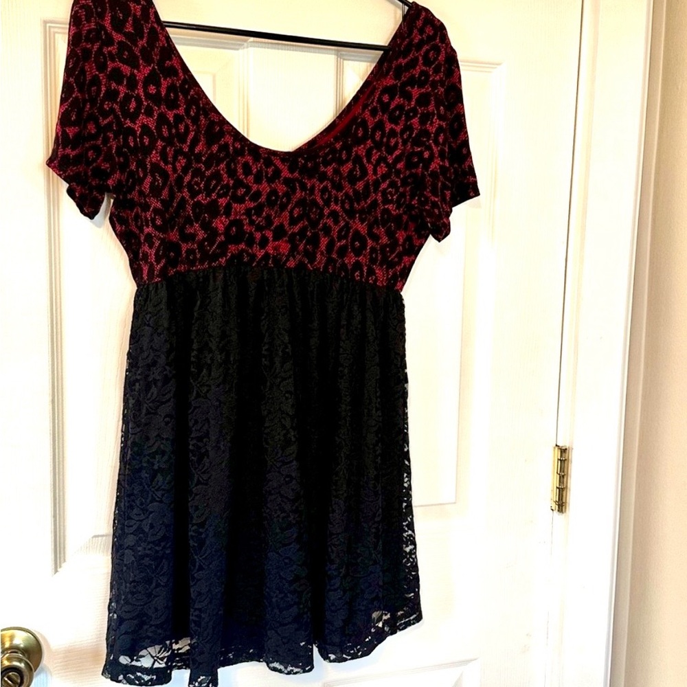 Torrid Black and Hot Pink Leopard Print Blouse